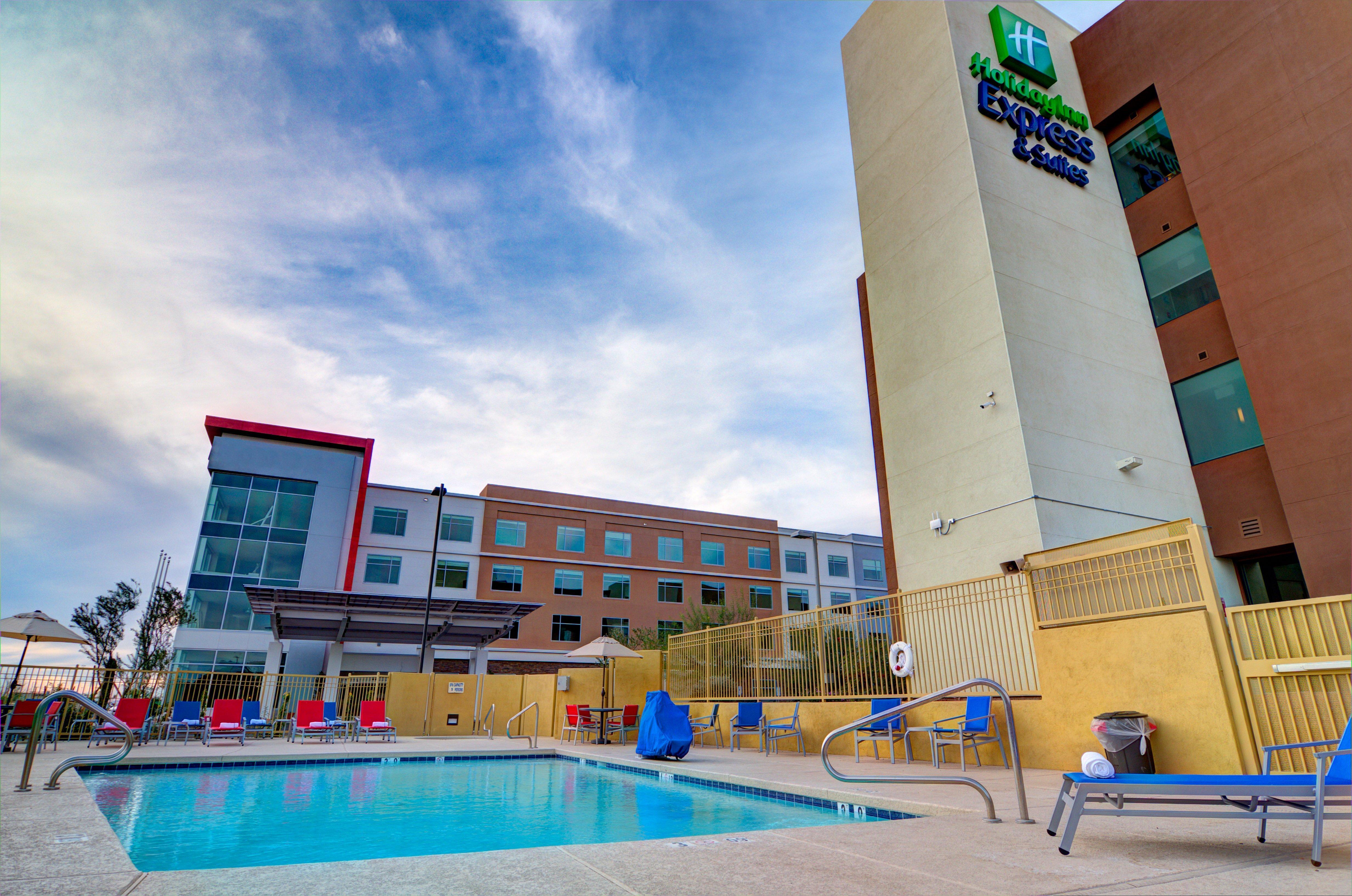 Holiday Inn Express & Suites - Phoenix North - Scottsdale By Ihg Dış mekan fotoğraf